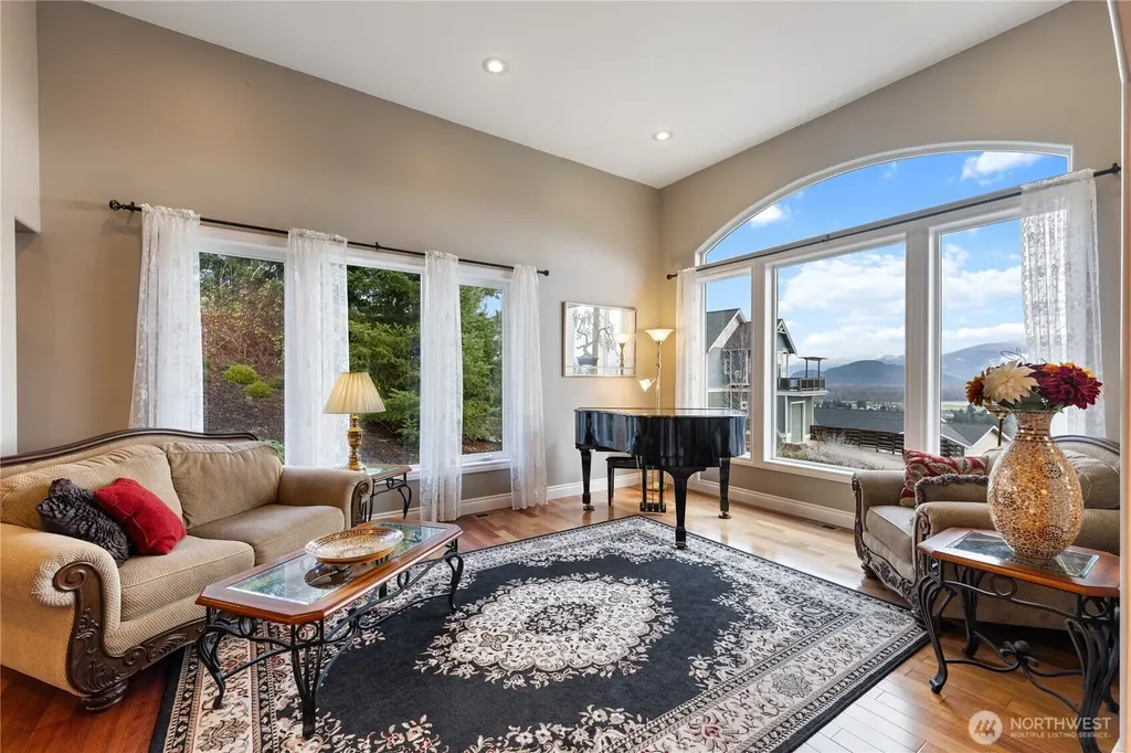 865 Burlington Heights Drive Burlington WA 98233