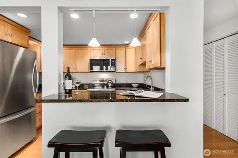 410 W Roy Street Seattle WA 98119