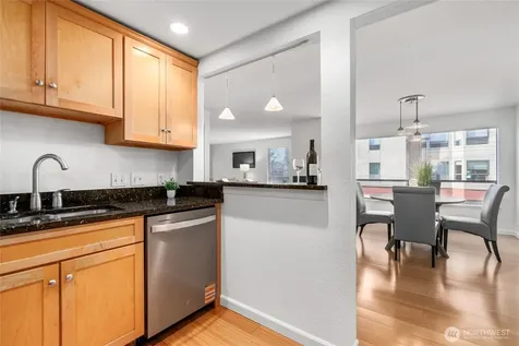 410 W Roy Street Seattle WA 98119