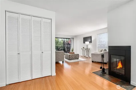 410 W Roy Street Seattle WA 98119
