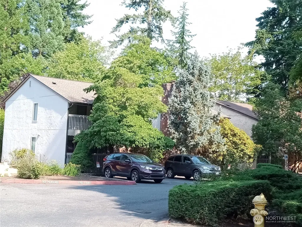 12602 NE 118th Street Kirkland WA 98034