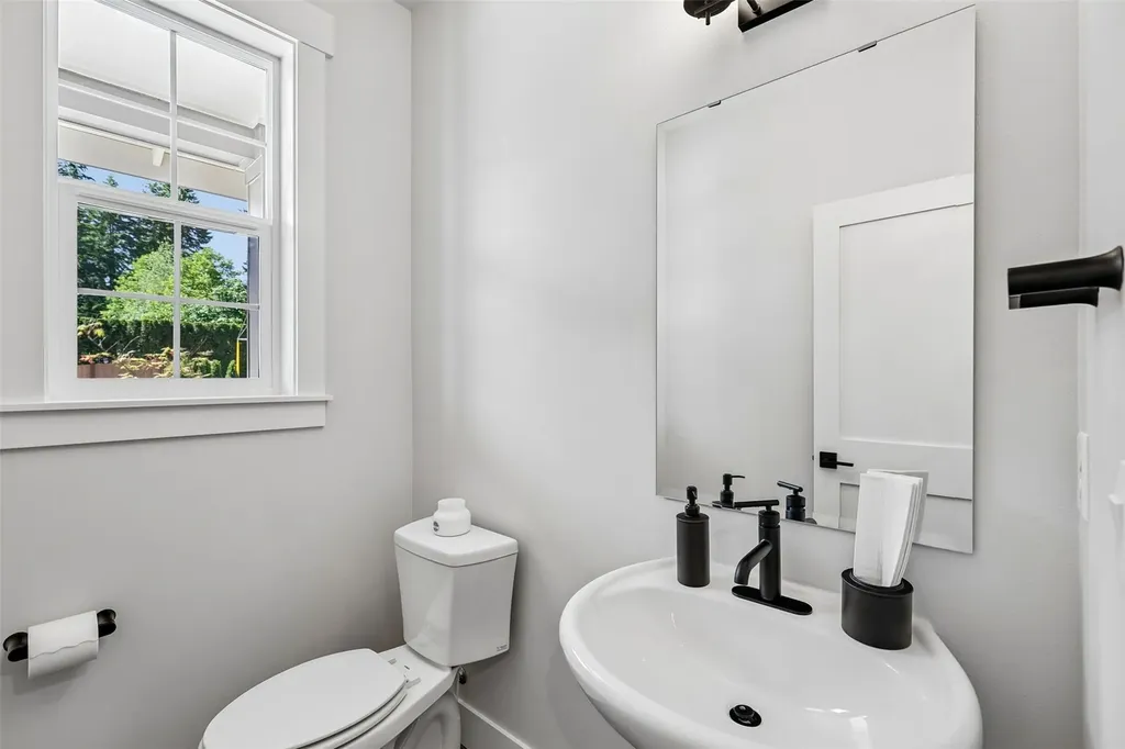 225 182nd Place SE Bothell WA 98012