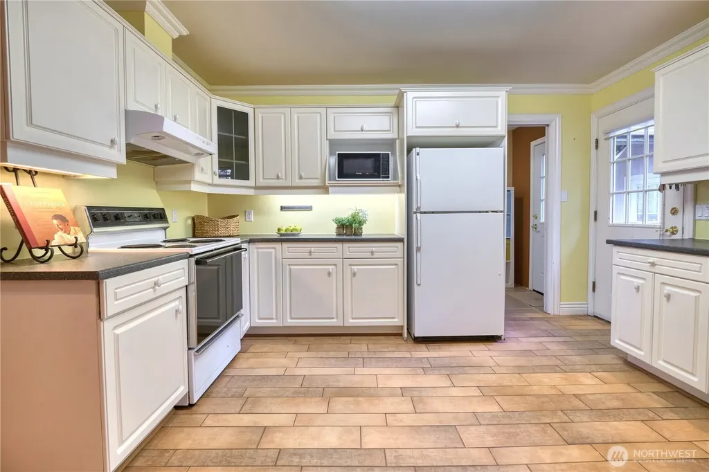 245 Shady Glen Avenue Point Roberts WA 98281