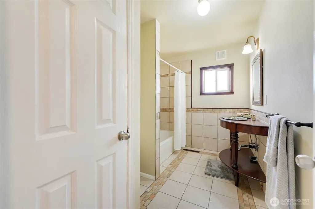 334 Sheridan Street Port Townsend WA 98368