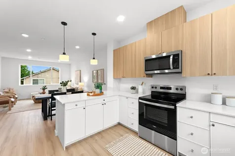 1403 SW 111th Lane Seattle WA 98146