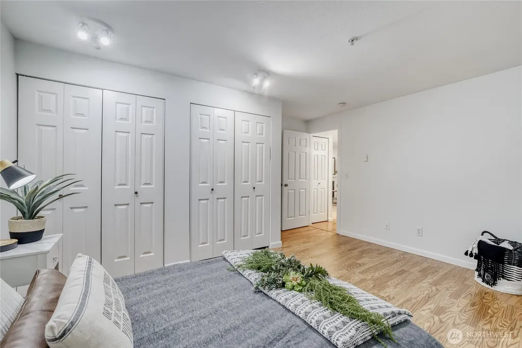 15805 Waynita Way NE Bothell WA 98011