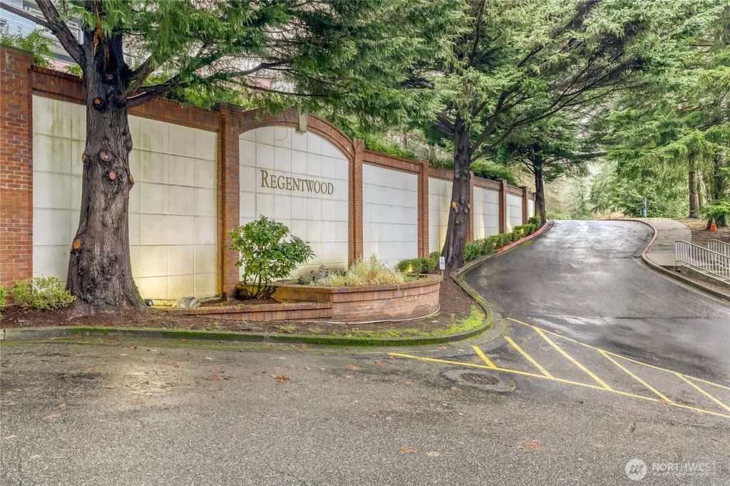 15805 Waynita Way NE Bothell WA 98011