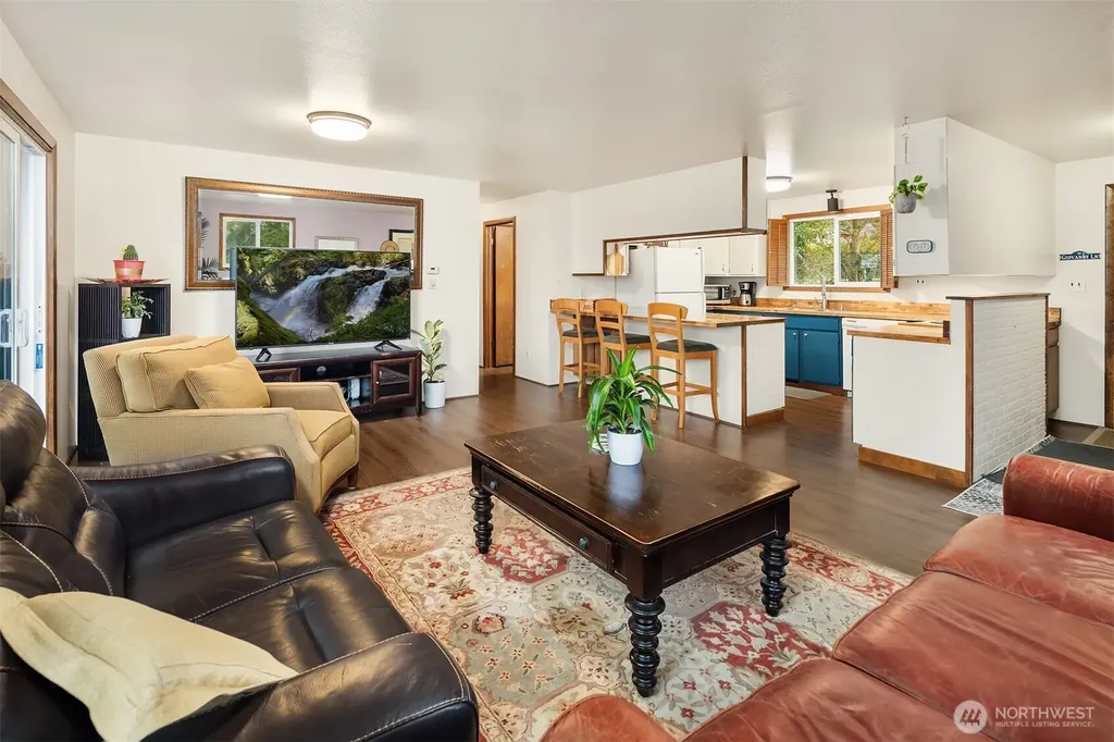 609 NW Broadway Street Coupeville WA 98239