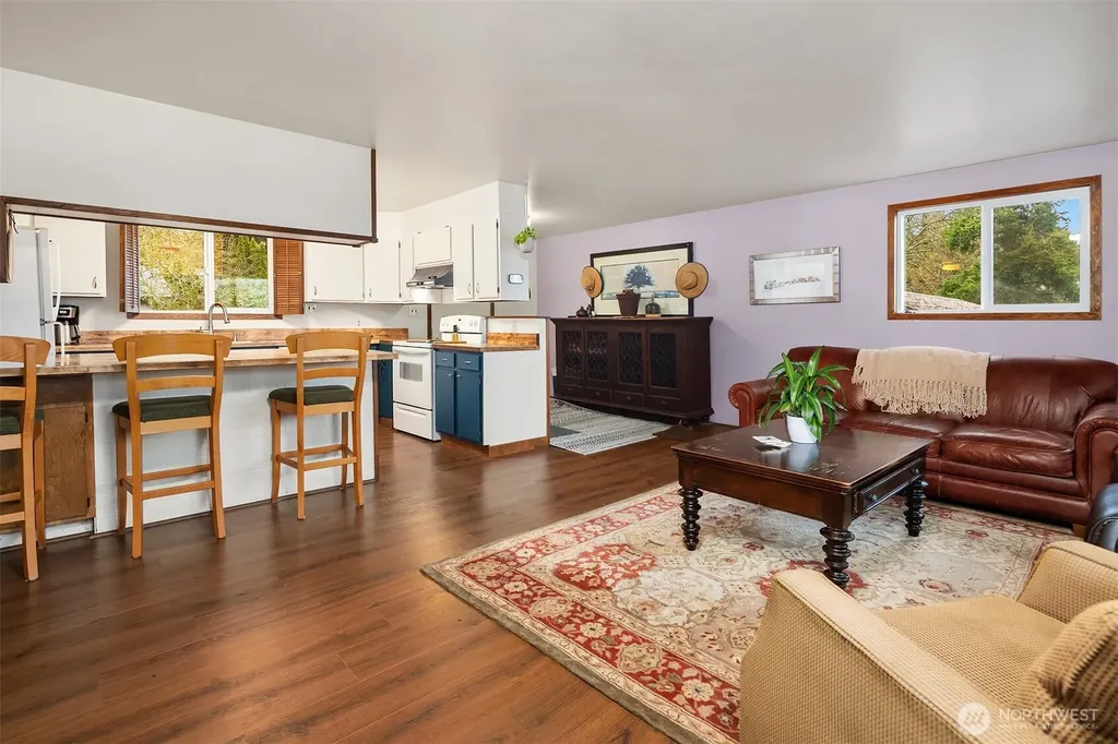 609 NW Broadway Street Coupeville WA 98239