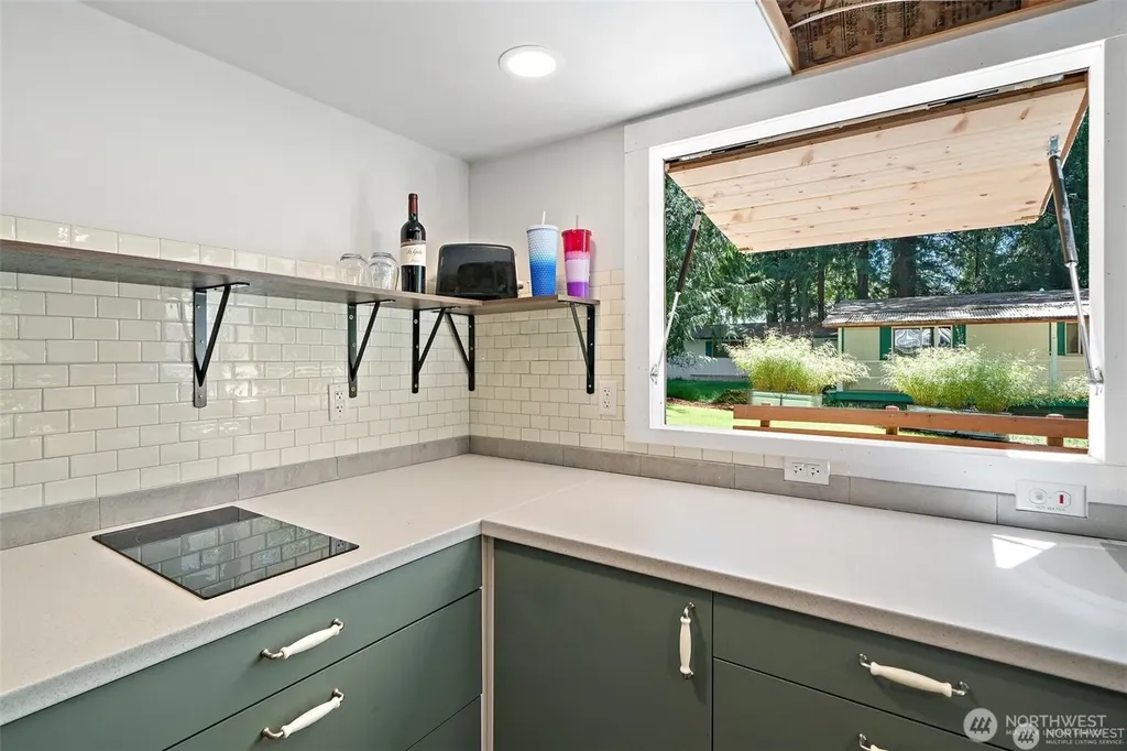 170 E Pickering Drive Shelton WA 98584