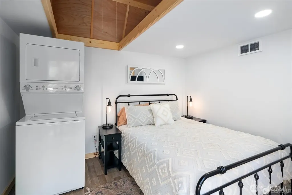 170 E Pickering Drive Shelton WA 98584