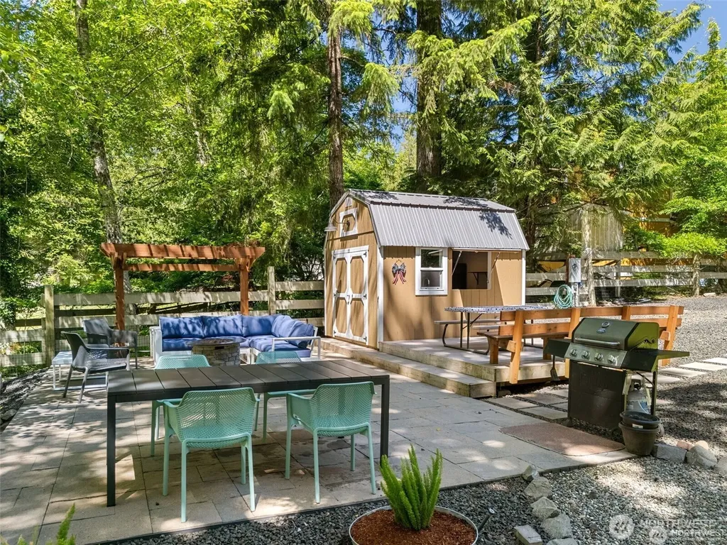 170 E Pickering Drive Shelton WA 98584