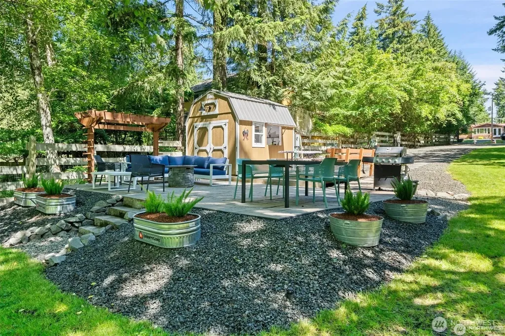 170 E Pickering Drive Shelton WA 98584