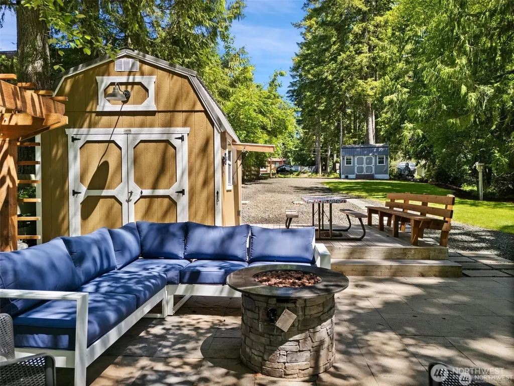 170 E Pickering Drive Shelton WA 98584