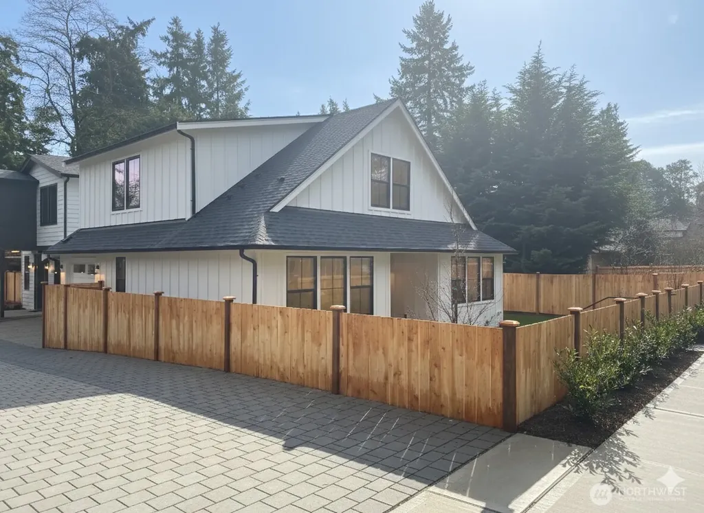 11116 116th Avenue NE Kirkland WA 98033