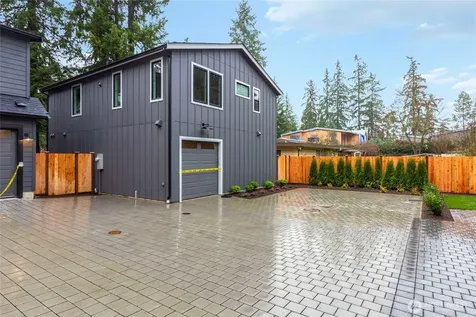 11607 NE 112th Street Kirkland WA 98033