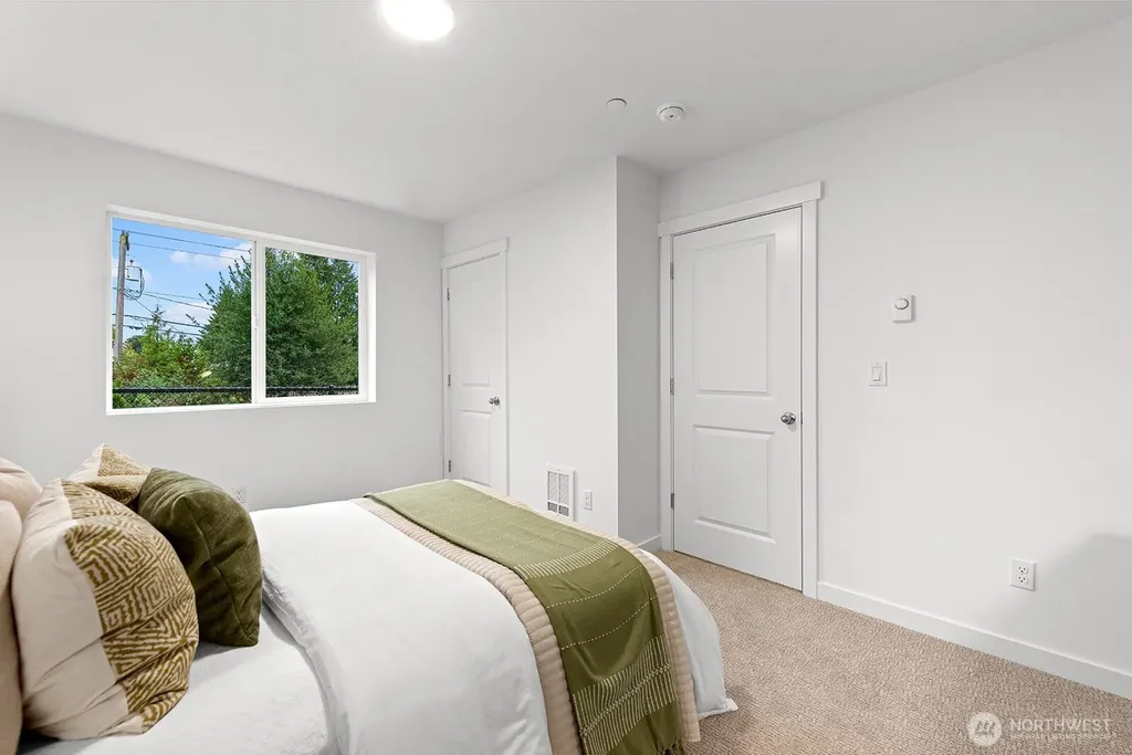 1417 SW 111th Lane Seattle WA 98146