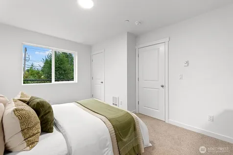 1417 SW 111th Lane Seattle WA 98146