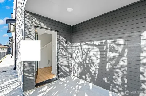 1417 SW 111th Lane Seattle WA 98146