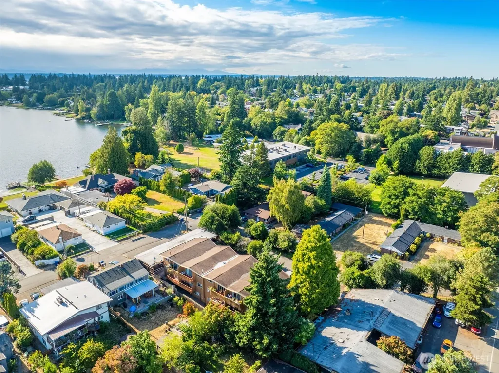 1017 SW 154th Street Burien WA 98166