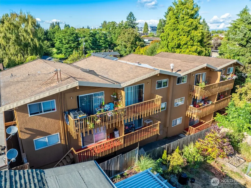 1017 SW 154th Street Burien WA 98166