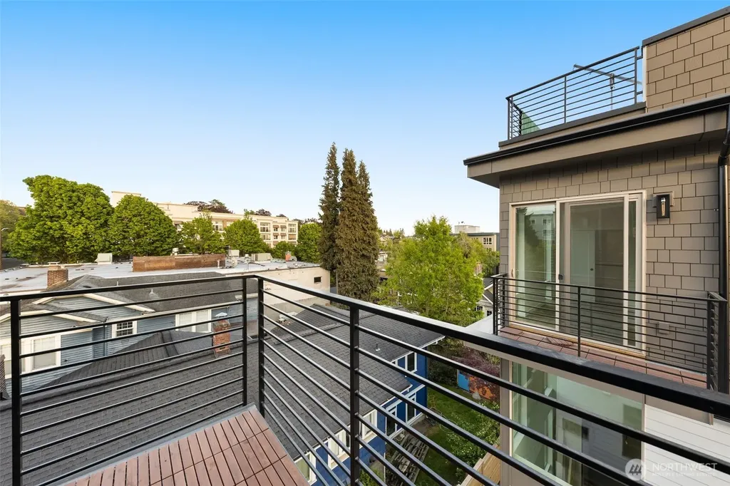 1203 N Allen Place Seattle WA 98103
