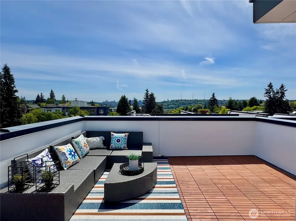 1203 N Allen Place Seattle WA 98103