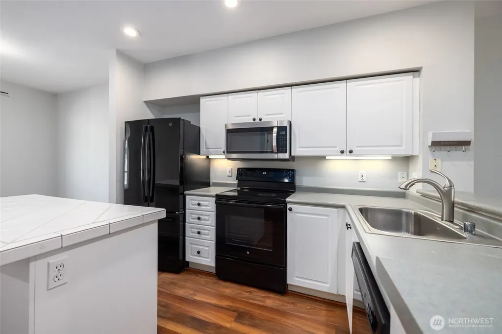 16125 Juanita-woodinville Way NE Bothell WA 98011