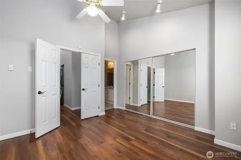 16125 Juanita-woodinville Way NE Bothell WA 98011
