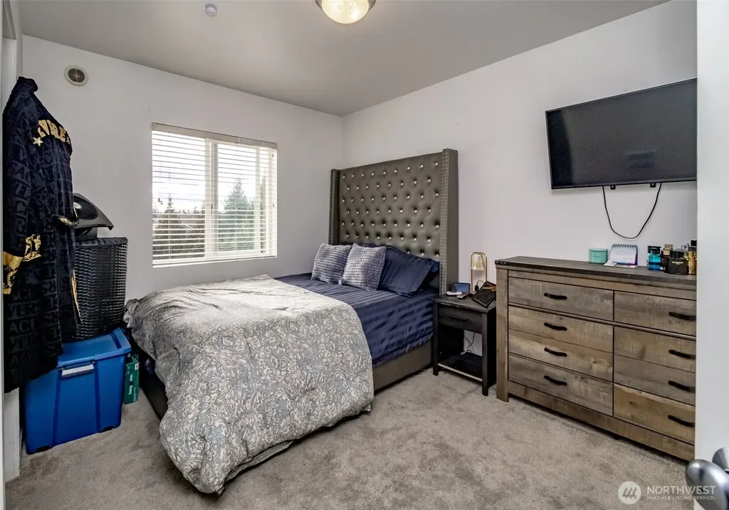 5305 Military Rd E Tacoma WA 98446