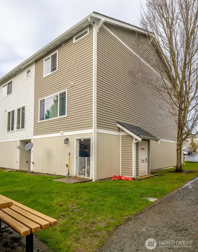 5305 Military Rd E Tacoma WA 98446