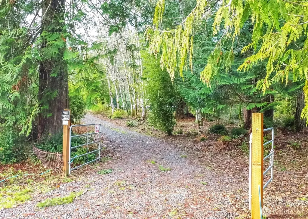 3910 E Harstine Island Road S Shelton WA 98584