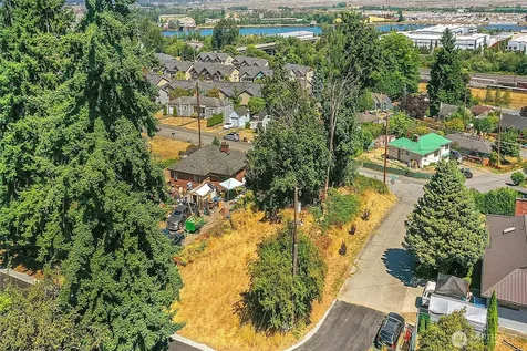 1 Hawthorne Street Everett WA 98201
