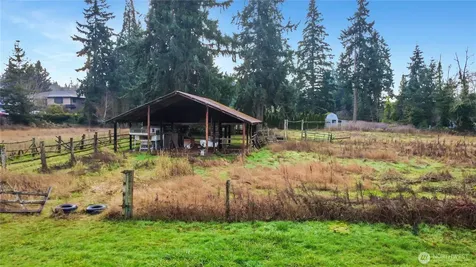 810 39th Avenue SE Puyallup WA 98374