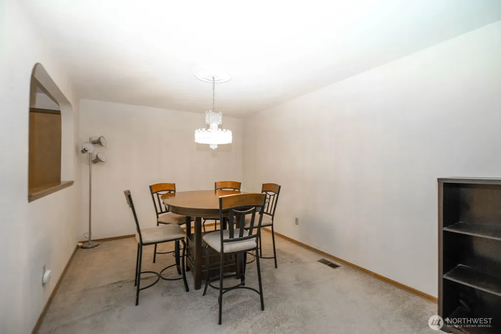 1805 Village Green Drive Mill Creek WA 98012