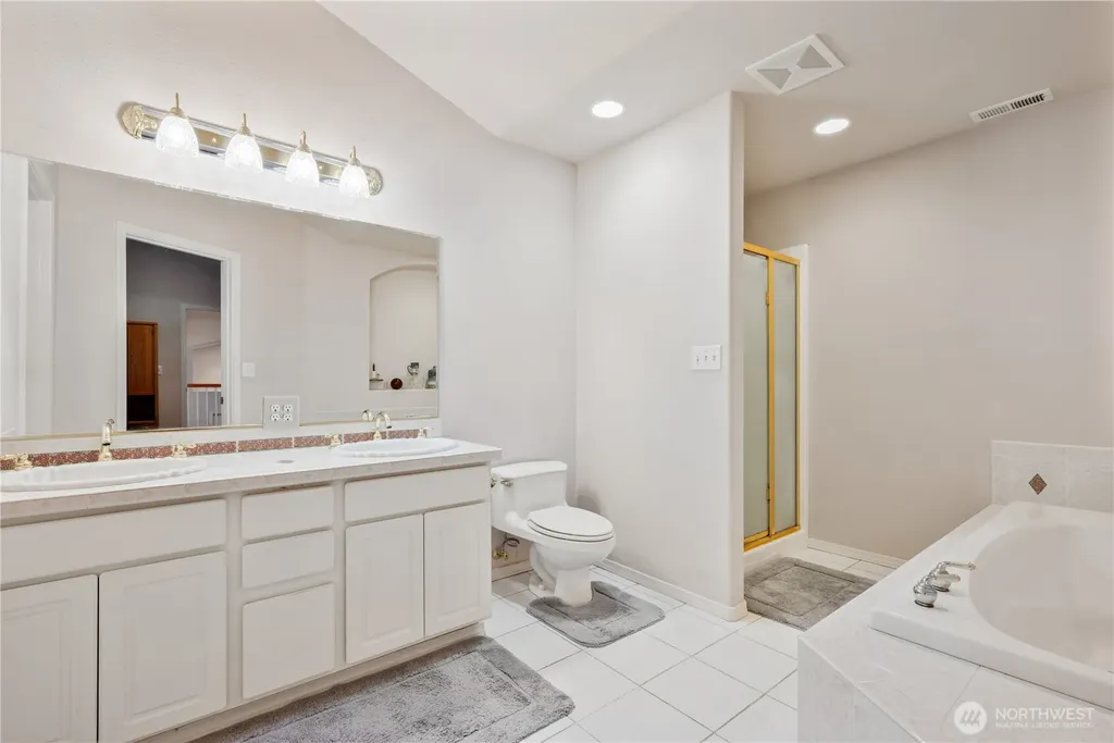 214 St. James Court Longview WA 98632