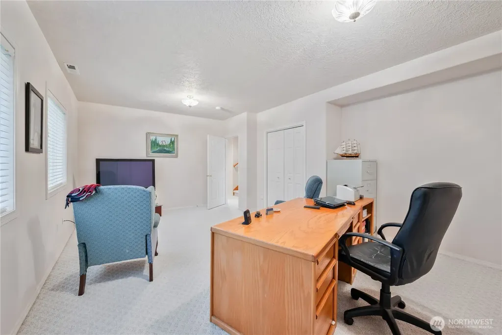 214 St. James Court Longview WA 98632