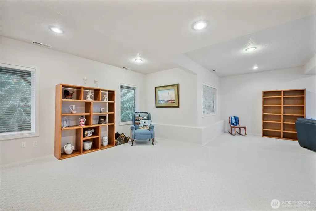 214 St. James Court Longview WA 98632