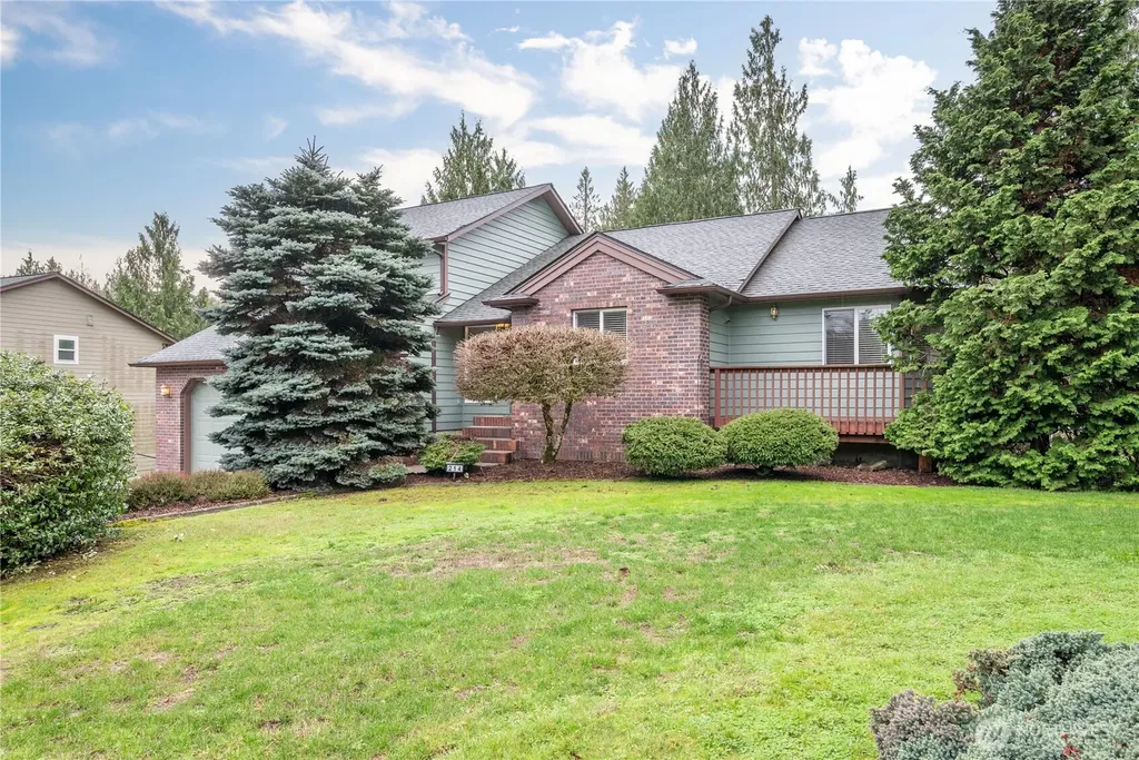 214 St. James Court Longview WA 98632