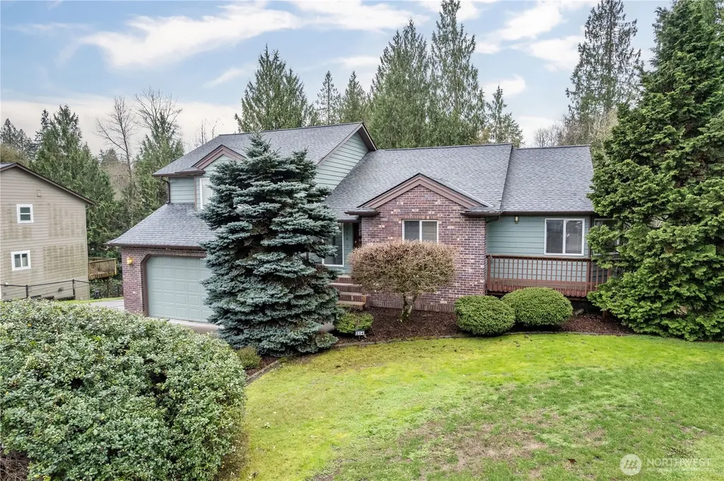 214 St. James Court Longview WA 98632