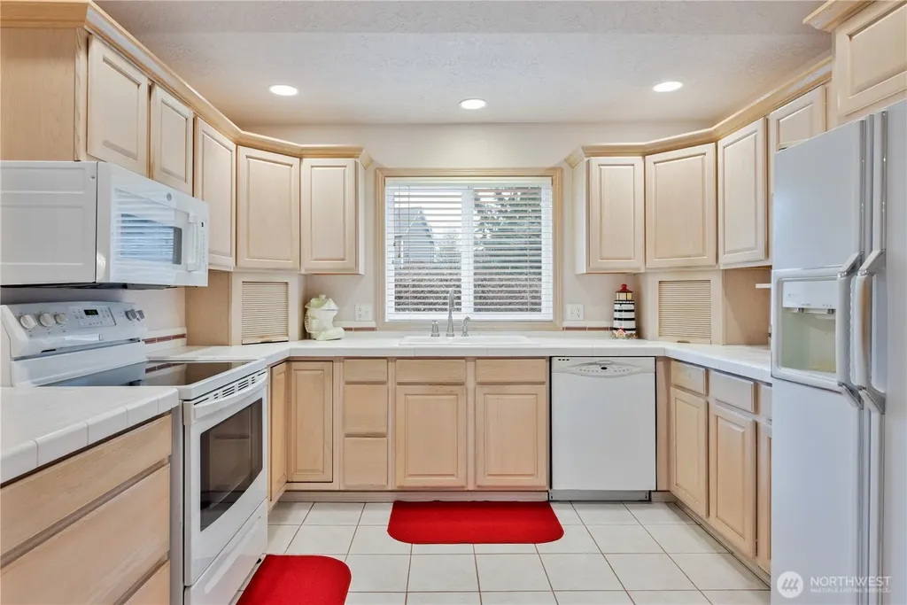 214 St. James Court Longview WA 98632