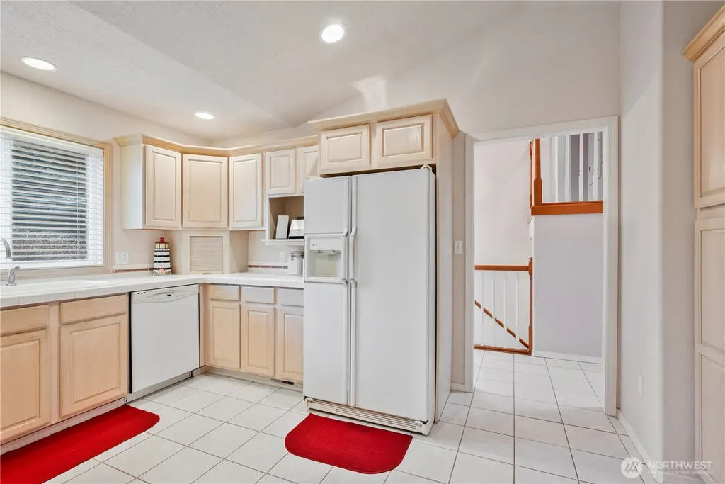 214 St. James Court Longview WA 98632