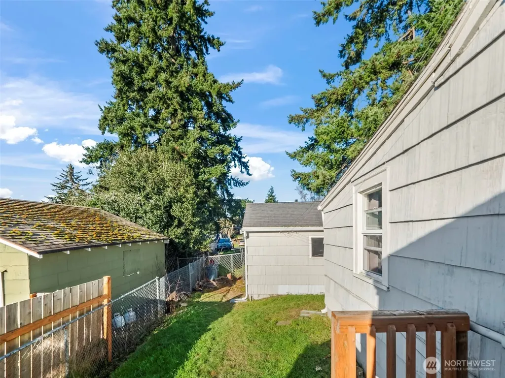 1022 Sheridan Road Bremerton WA 98310