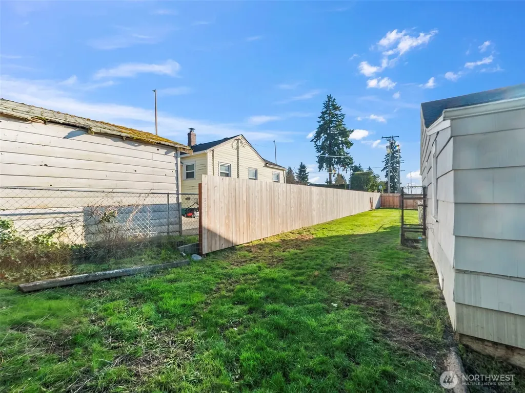 1022 Sheridan Road Bremerton WA 98310