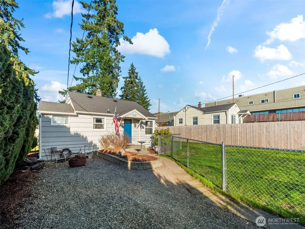 1022 Sheridan Road Bremerton WA 98310