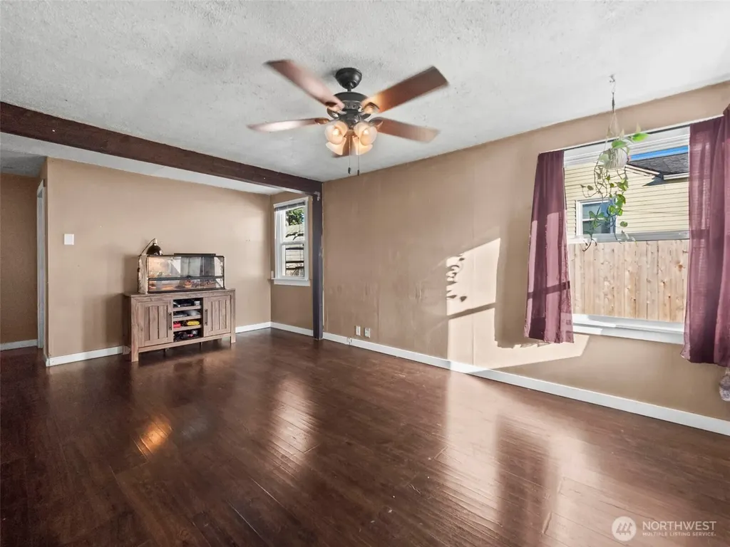 1022 Sheridan Road Bremerton WA 98310