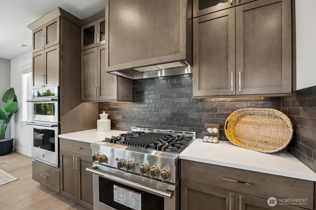 19507 81st Place NE Kenmore WA 98028
