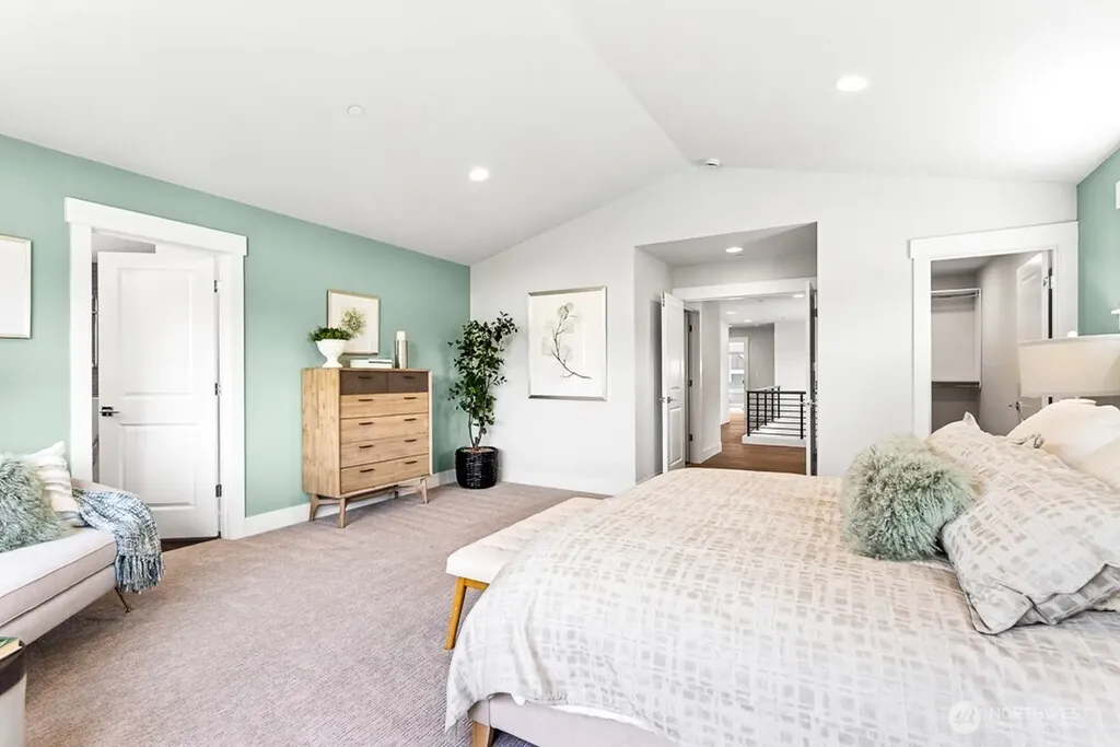 19507 81st Place NE Kenmore WA 98028