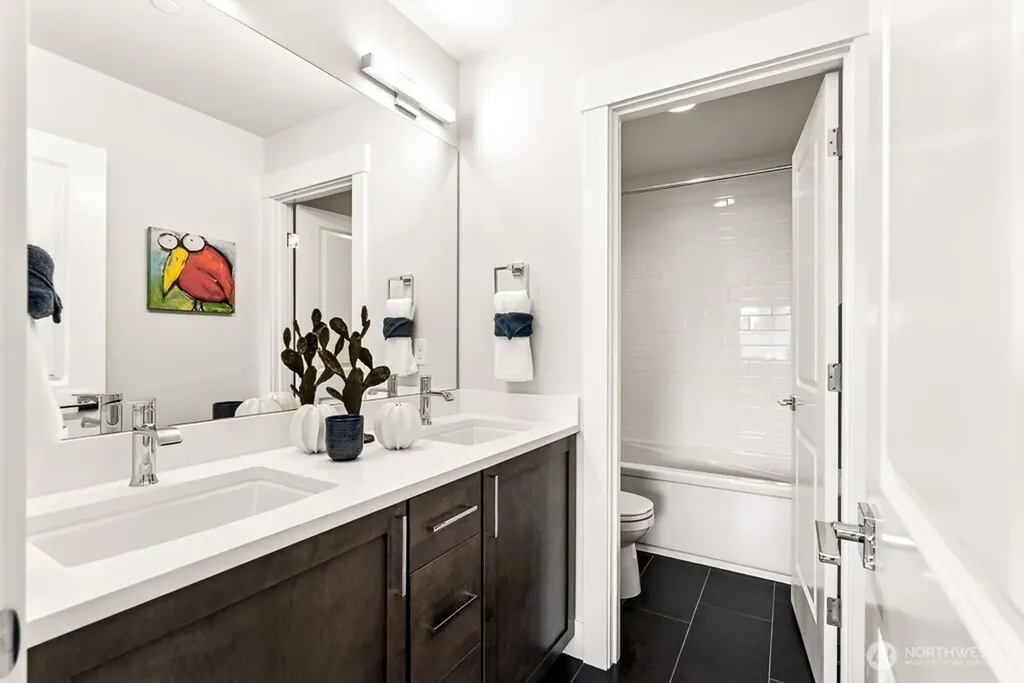 19507 81st Place NE Kenmore WA 98028