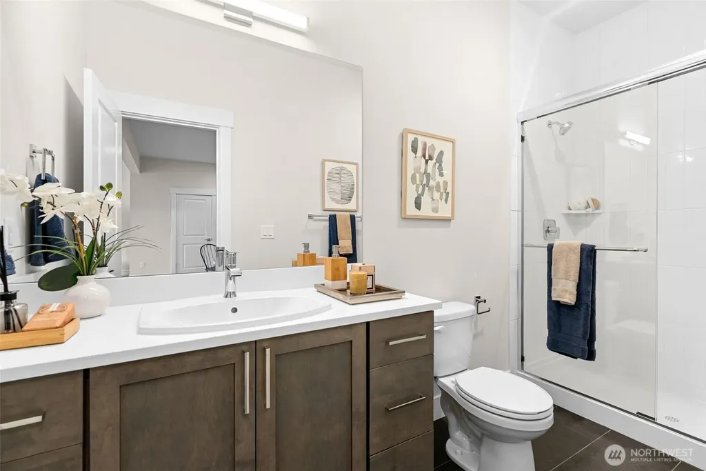 19507 81st Place NE Kenmore WA 98028